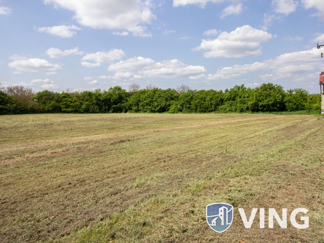 Derekegyházi ipari terület, vállalkozás eladó.