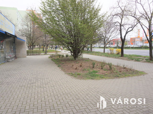 Remek elhelyezkedéssel üzlethelység Székesfehérváron!