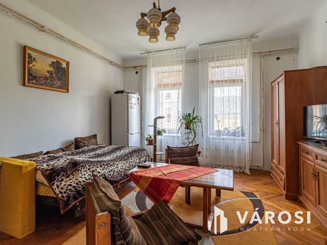 Szeged Rókusi lakás bérleti joga elcserélhető kisebb lakásra