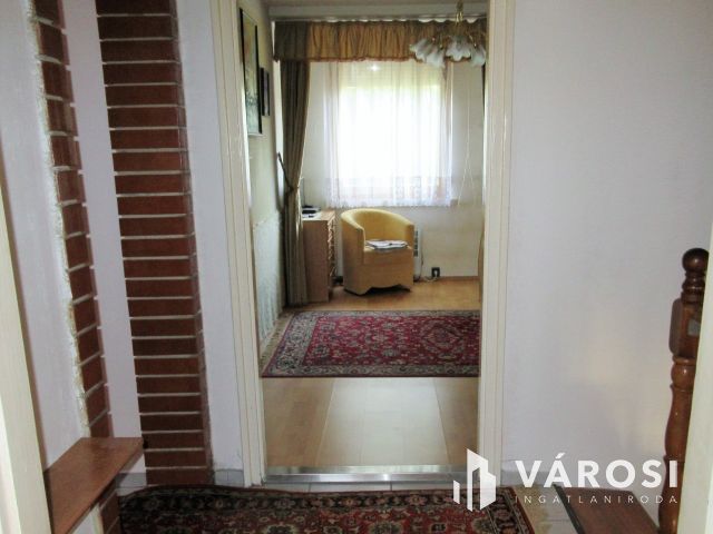 A teljes áramellátást napelem biztosítja ebben a házban!