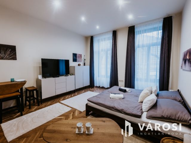 Különleges,értékes,extra "Mini Hotel" eladó.