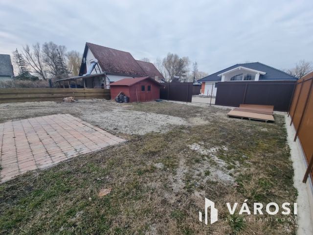 Balatonmáriafürdőn, 50m-re a strandtól!