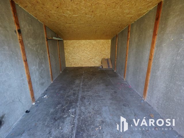 Eladó garázs Zuglóban!