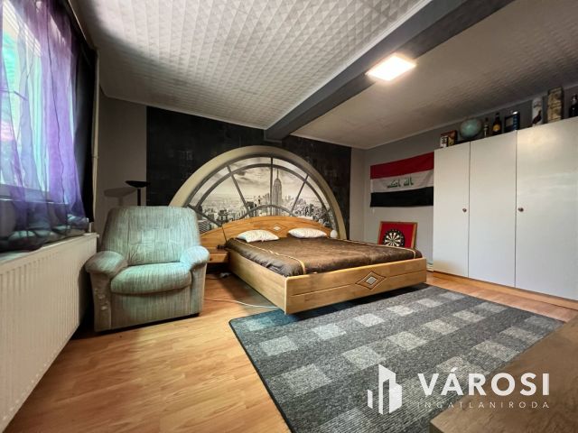 Kétgenerációs, külön bejáratú hangulatos otthon