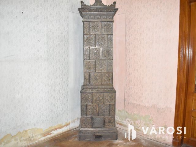 Egyedi stílus, tégla falazat, tágas terek Eleken!