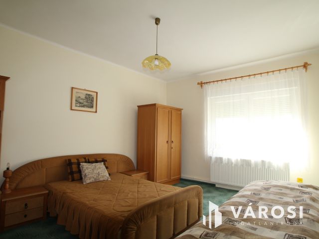 Családot kiszolgáló,  barátságos otthon közel a Balatonhoz