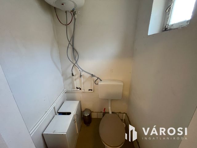 Saját ízlés szerint befejezhető parasztház eladó