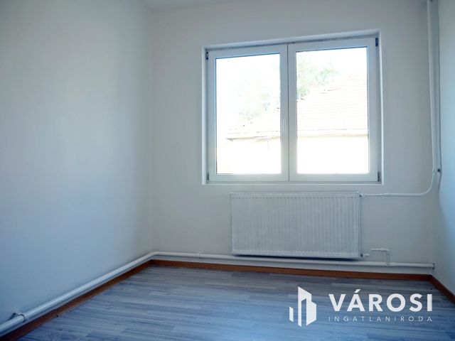 Felújított családi ház bomba áron!