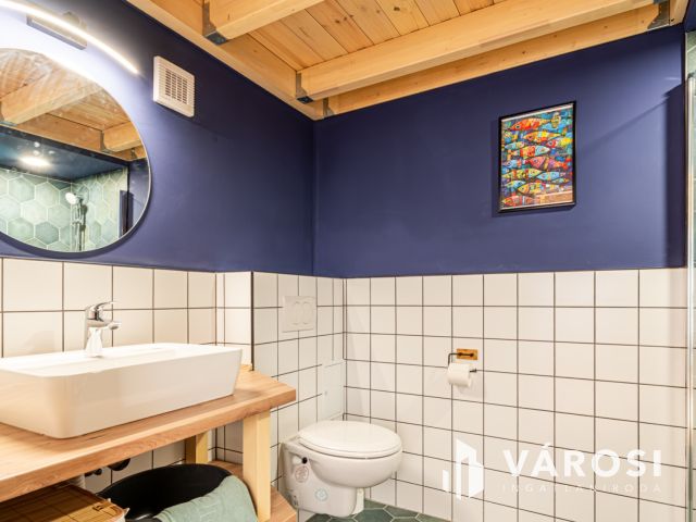 Kétlakásos kulcsrakész befektetés Reök-palotával szemben!