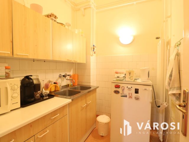 Belvárosi iroda a Szent István téren.