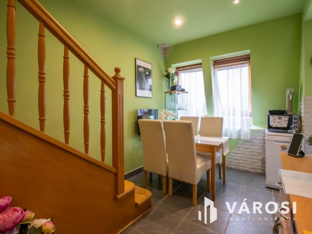 Vidám hangulatú nagy lakás