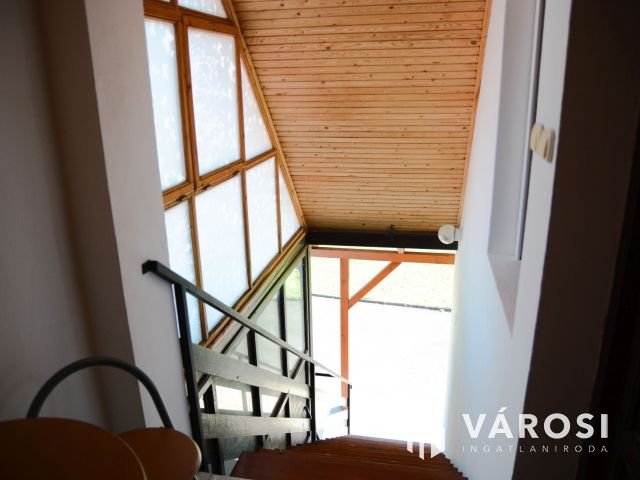 Balatonhoz közeli dupla lakás, dupla garázzsal