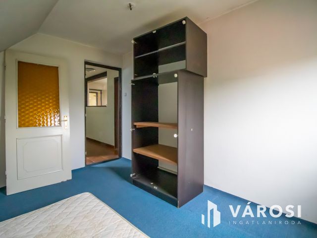 Két lakásos családi ház a Ráchegyen