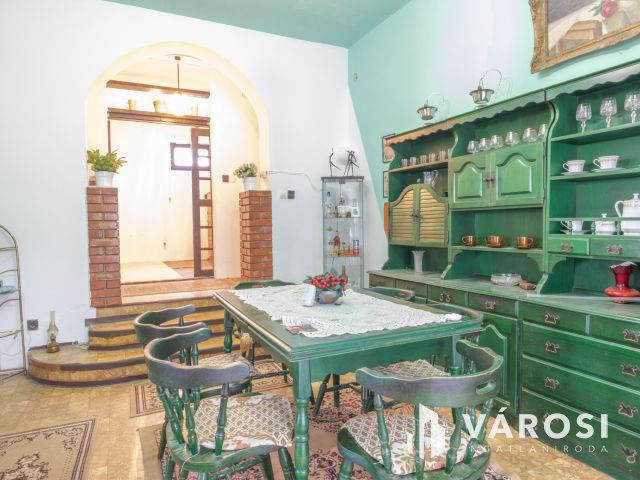 Társasházi kertes ház Dorozsmán