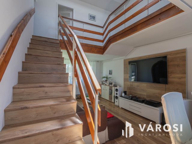 Kettő az egyben - családi ház és üzlet is