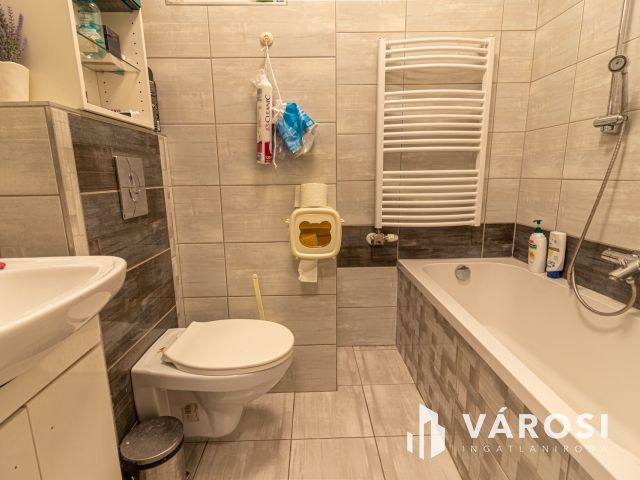 Felújított 77 m2-es erkélyes lakás a Hungária körúton!