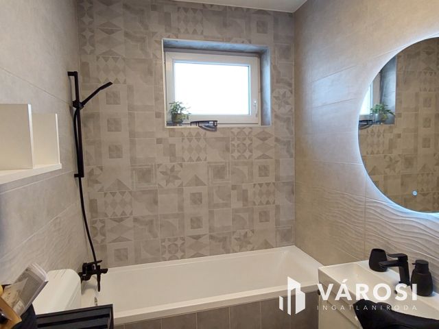 Vadiúj csinos apartmanok kiadók családi házas környezetben