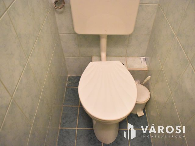 3 szobás felújított lakás egyedi panorámával a központban!