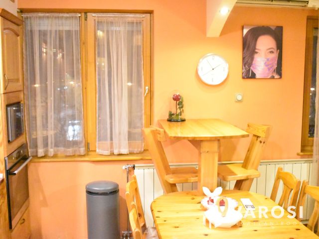 3 szobás felújított lakás egyedi panorámával a központban!