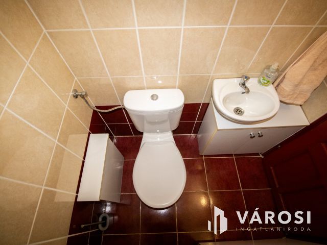 Szép és szuper jó családi ház Gyulaváriban