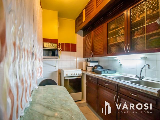 Gyorsan költözhető 2 szobás panellakás