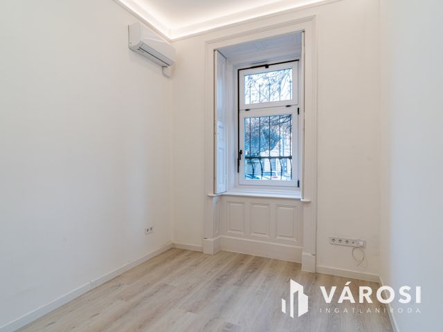 Akár lakni akár befektetni Vásárhely belvárosában 01