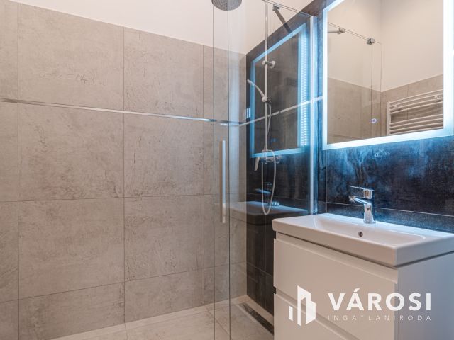 Akár lakni akár befektetni Vásárhely belvárosában 02