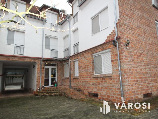 Apartmanház Sárváron, a fürdőhöz és belvároshoz közel