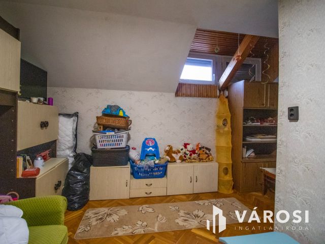 Nagylakás saját kertrésszel