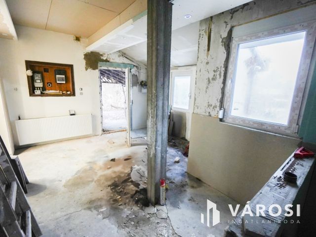 Felújítás alatt lévő családi ház Rákoscsabán!