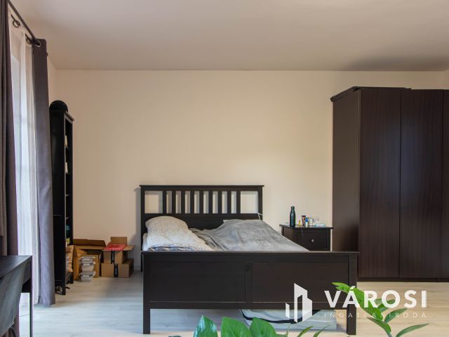 Egyszintes kényelem, exkluzív kert, időtálló minőség