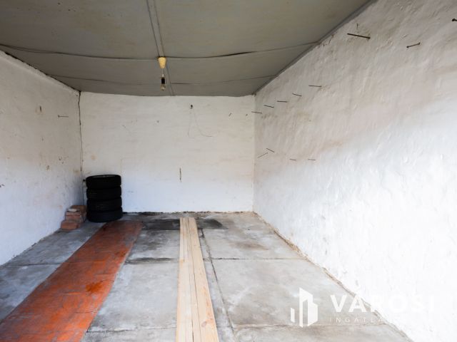 Tágas terek, jó szerkezet, belváros közeli lokáció