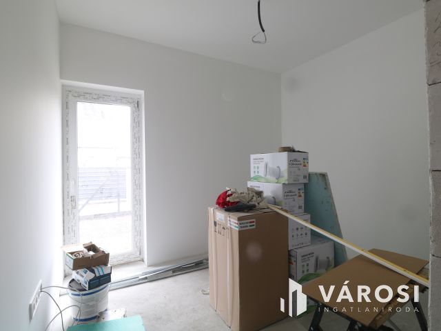 Kulcsrakész ikerház Újszegeden.