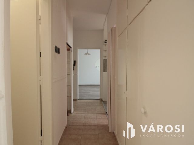 Rózsa utcában eladó lakás