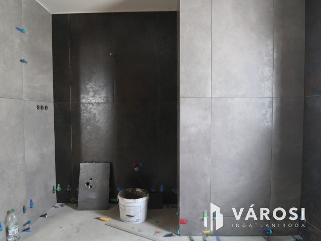 Baktói ikerház,minőségi kulcsrakész kivitelben.