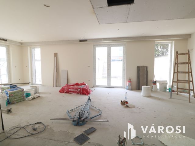 Baktói ikerház,minőségi kulcsrakész kivitelben.