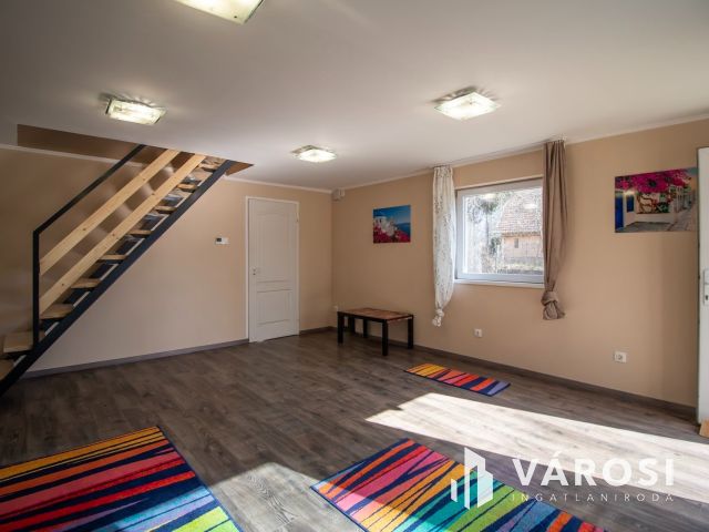 Frissen felújított 3 szobás velencei családi ház