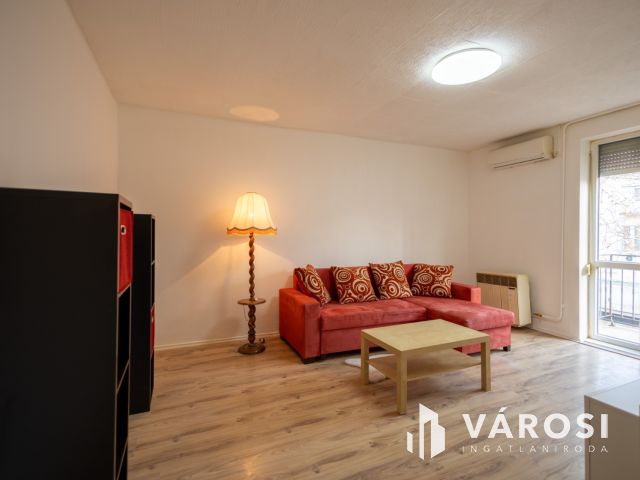 Belvárosi garzon eladó a Mérey utcában