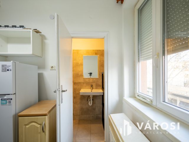 Belvárosi garzon eladó a Mérey utcában