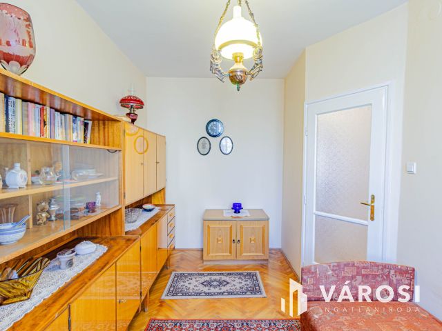 Alul nappali, felül nyugalom – kétszintes otthon garázzsal