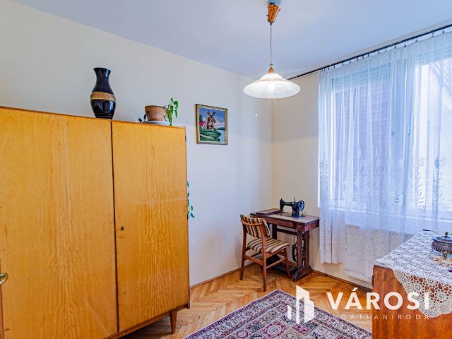 Alul nappali, felül nyugalom – kétszintes otthon garázzsal