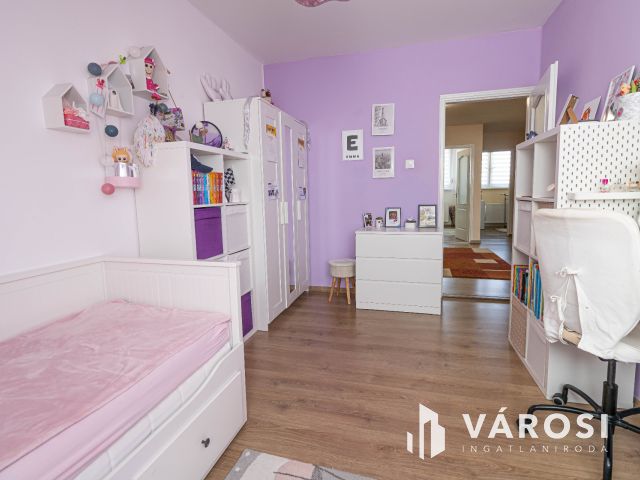 4 szobás otthon és saját vállalkozás egy helyen, Gyulán