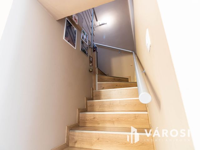 4 szobás otthon és saját vállalkozás egy helyen, Gyulán