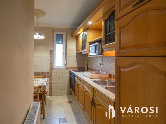 Újszegedi 3 szobás lakás, garázzsal, terasszal