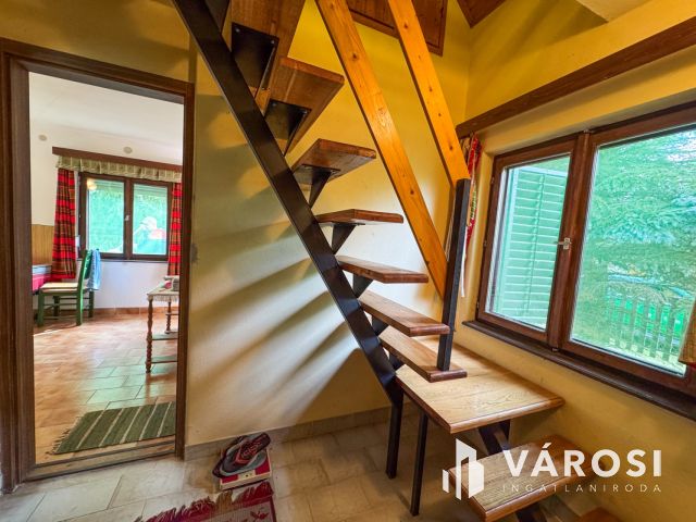 Két telek, egy nyaraló és sok-sok gyümölcsfa Szanazugban