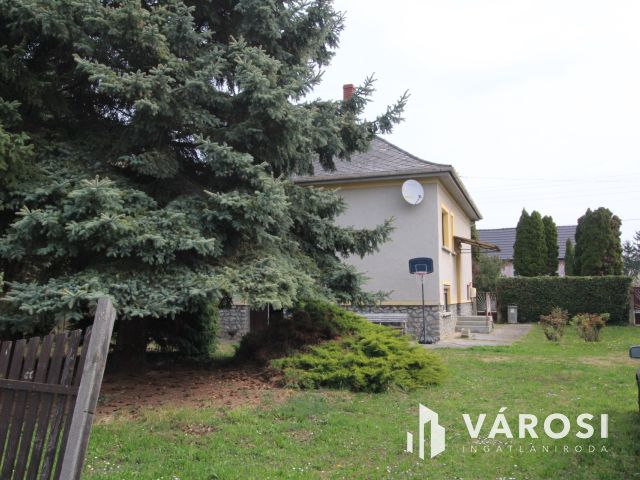 Nagyszerű családi otthon Csepregen!