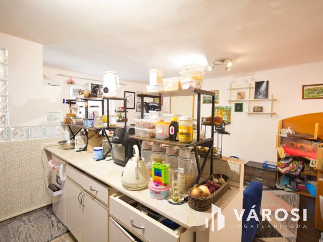 SZEGEDEN Móravároson családi házat kínálok