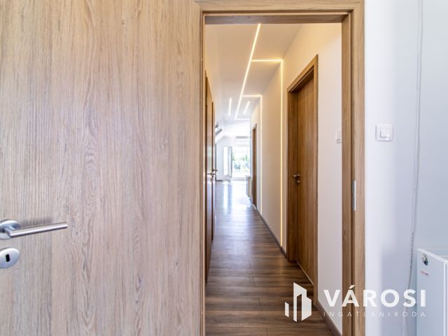 3 szobás dupla erkélyes 2020-ban épült lakás autóbeállóval