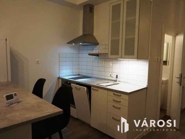 Tömegközlekedés centrumában