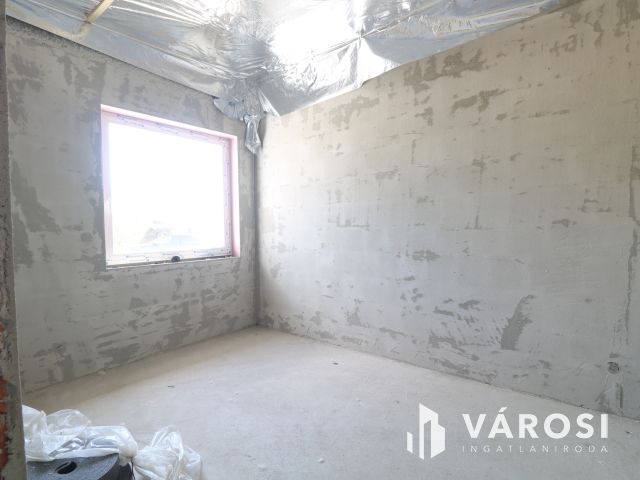 Kulcsrakész családi ház, 10 éves szaldó elszámolással.